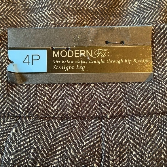 𝅺nwt Apt 9 herringbone slacks in size 4 petite. Originally $48 yours for $23. - Picture 9 of 10